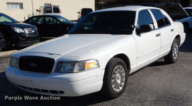 image for item DH5066 2005 Ford Crown Victoria Police Interceptor