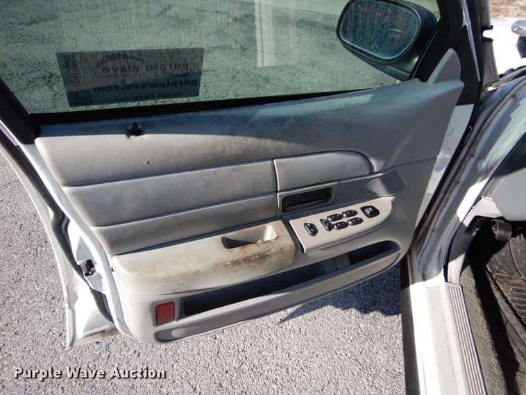 image for item DH5066 2005 Ford Crown Victoria Police Interceptor