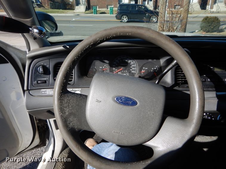 image for item DH5066 2005 Ford Crown Victoria Police Interceptor