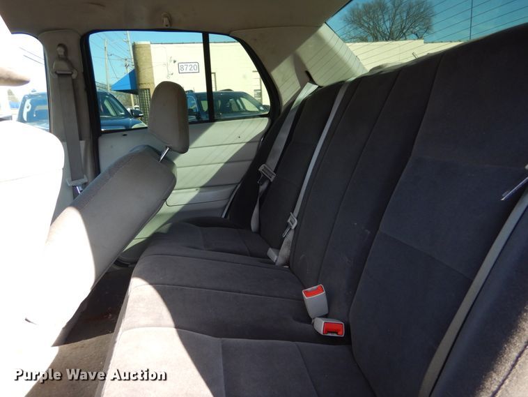 image for item DH5066 2005 Ford Crown Victoria Police Interceptor