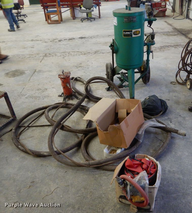 image for item DH6950 1992 Clemco 1648 sandblaster