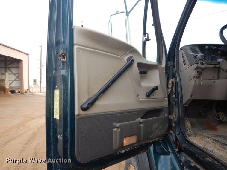 image for item EC9230 2008 Sterling LT8500 dump truck