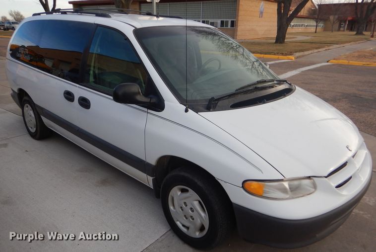 image for item FG9866 1997 Dodge Grand Caravan SE van