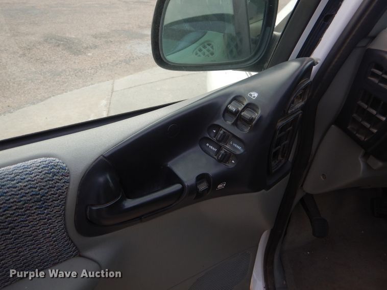 image for item FG9866 1997 Dodge Grand Caravan SE van