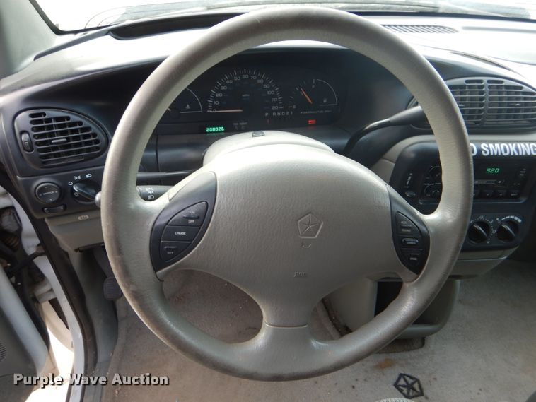 image for item FG9866 1997 Dodge Grand Caravan SE van