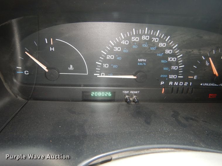 image for item FG9866 1997 Dodge Grand Caravan SE van