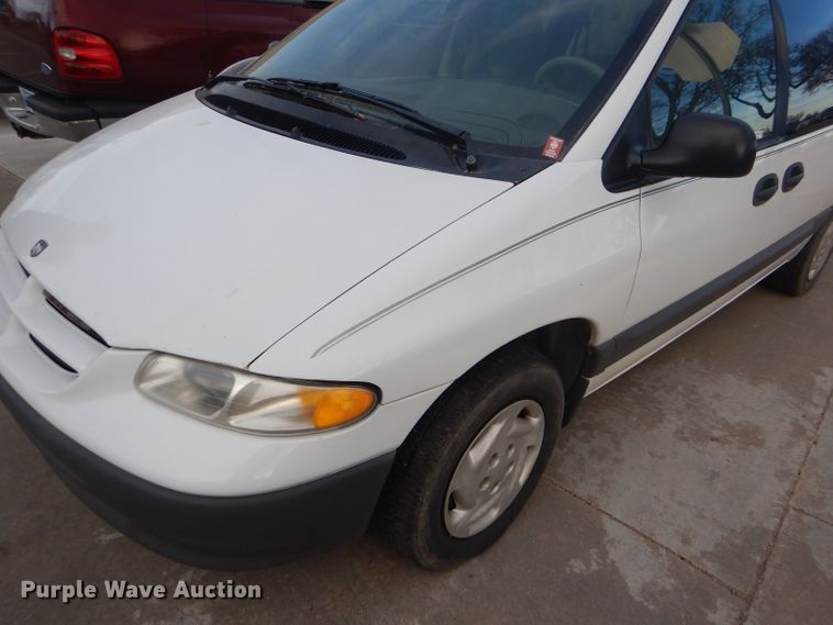 image for item FG9866 1997 Dodge Grand Caravan SE van