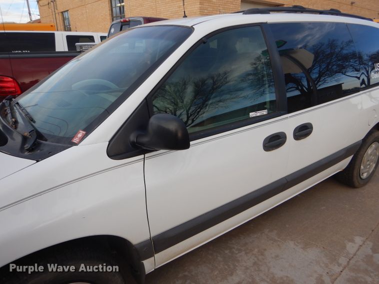 image for item FG9866 1997 Dodge Grand Caravan SE van