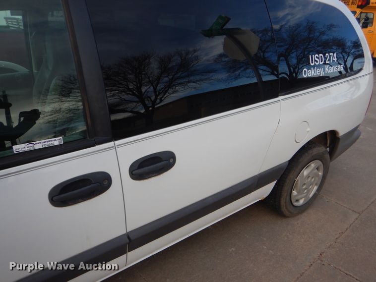 image for item FG9866 1997 Dodge Grand Caravan SE van