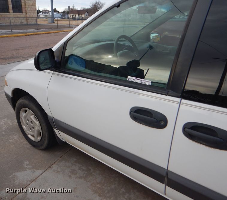 image for item FG9866 1997 Dodge Grand Caravan SE van