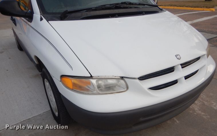 image for item FG9866 1997 Dodge Grand Caravan SE van