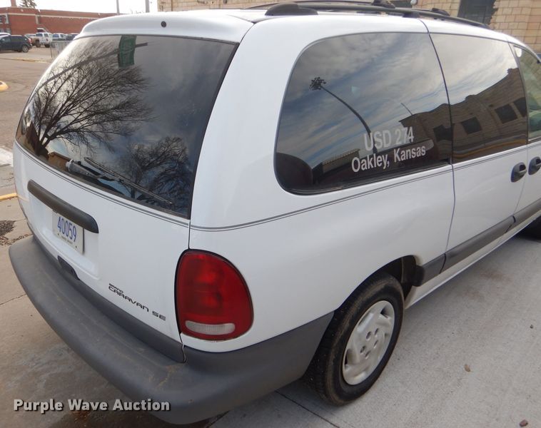 image for item FG9866 1997 Dodge Grand Caravan SE van
