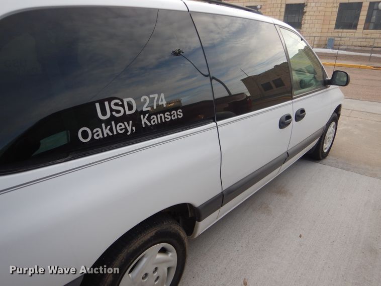 image for item FG9866 1997 Dodge Grand Caravan SE van