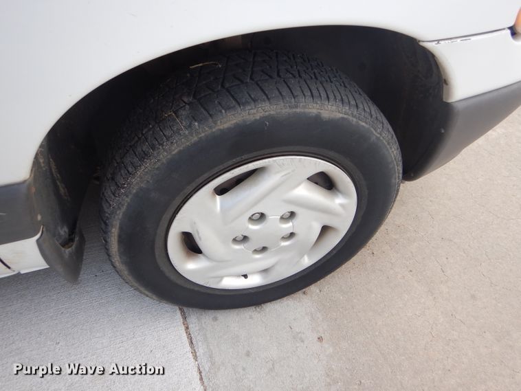 image for item FG9866 1997 Dodge Grand Caravan SE van