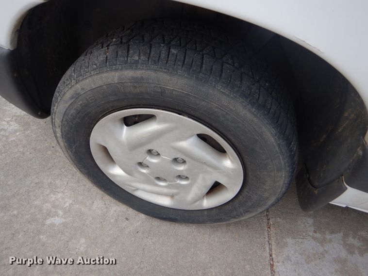 image for item FG9866 1997 Dodge Grand Caravan SE van