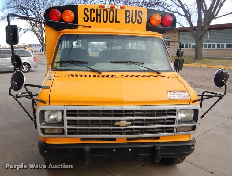 image for item FG9867 1995 Chevrolet G30 school bus