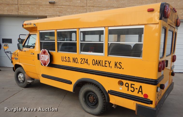 image for item FG9867 1995 Chevrolet G30 school bus