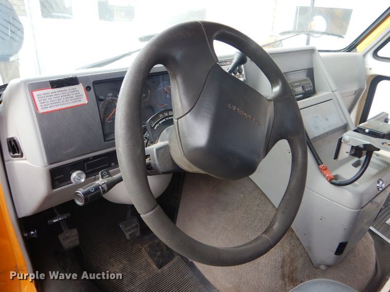 image for item FG9867 1995 Chevrolet G30 school bus