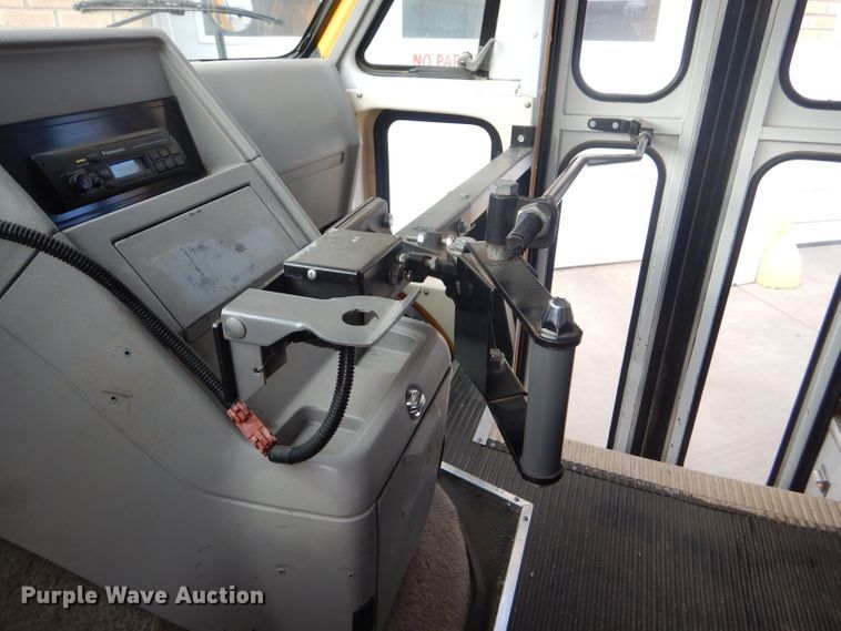 image for item FG9867 1995 Chevrolet G30 school bus