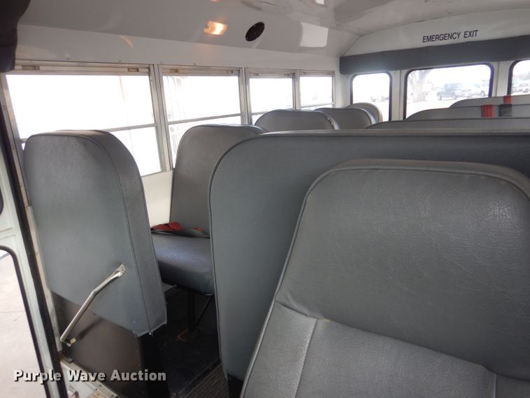 image for item FG9867 1995 Chevrolet G30 school bus