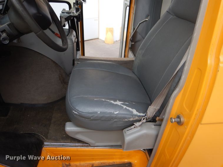 image for item FG9867 1995 Chevrolet G30 school bus