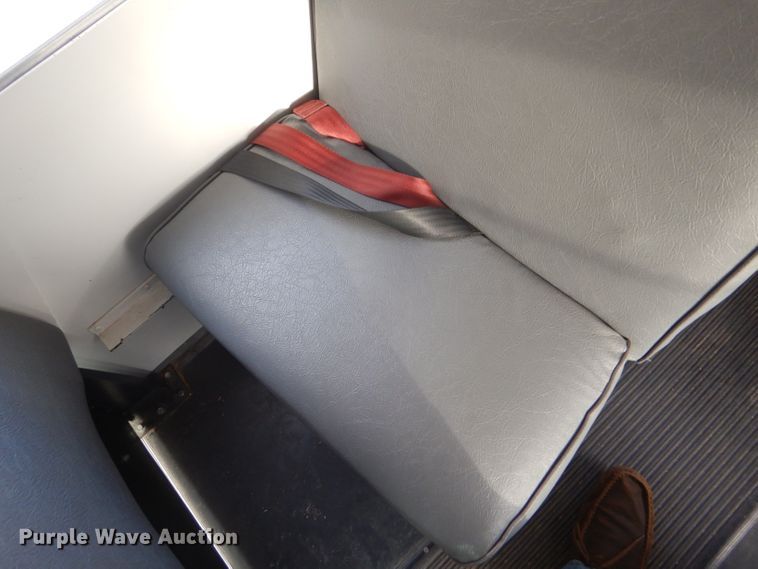 image for item FG9867 1995 Chevrolet G30 school bus