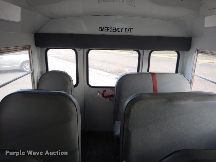 image for item FG9867 1995 Chevrolet G30 school bus