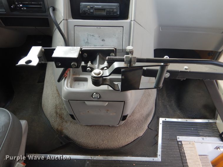 image for item FG9867 1995 Chevrolet G30 school bus