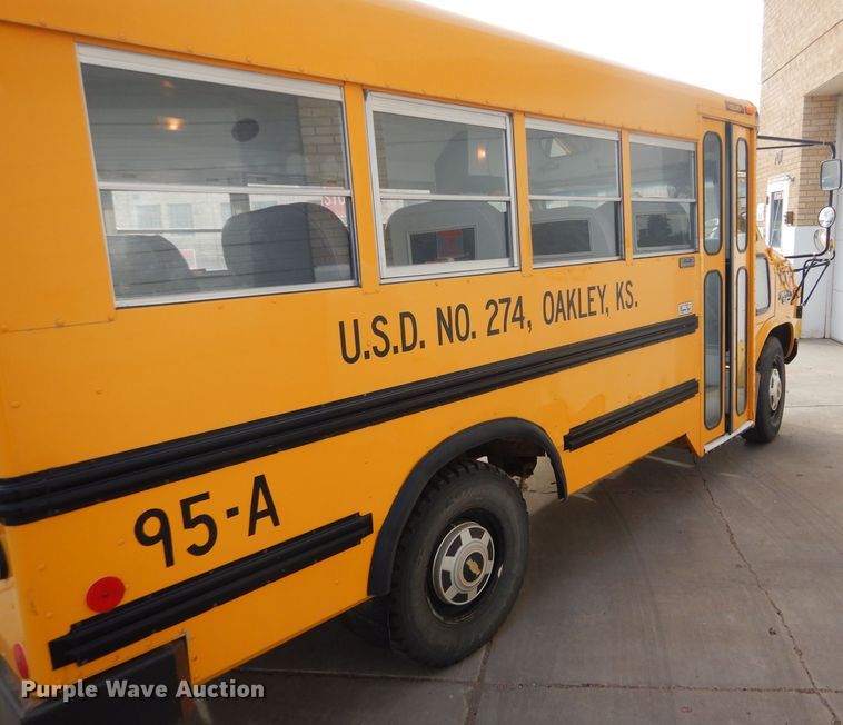 image for item FG9867 1995 Chevrolet G30 school bus