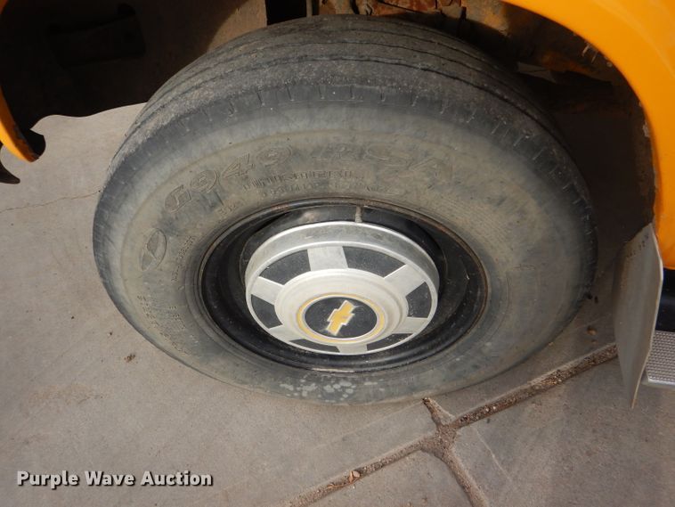 image for item FG9867 1995 Chevrolet G30 school bus