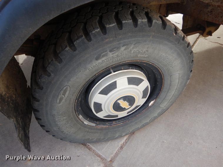 image for item FG9867 1995 Chevrolet G30 school bus