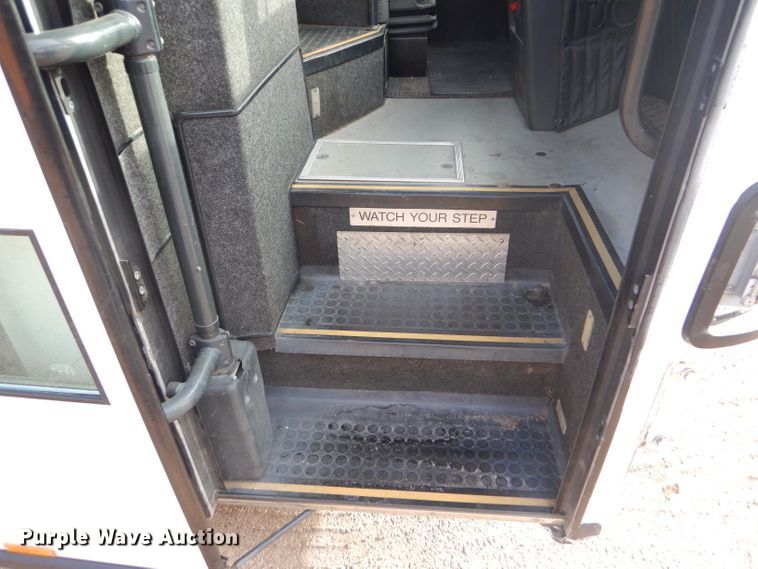 image for item FG9868 1999 Setra S217HDH coach bus