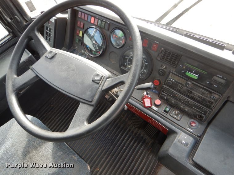 image for item FG9868 1999 Setra S217HDH coach bus