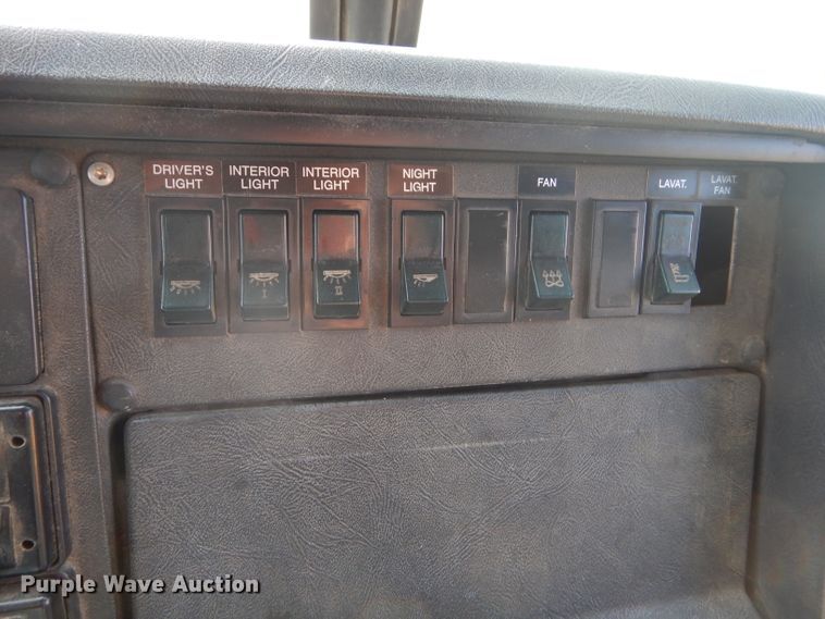 image for item FG9868 1999 Setra S217HDH coach bus