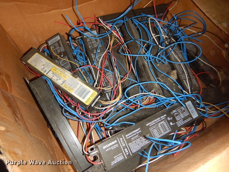 image for item FG9870 Fluorescent light ballasts