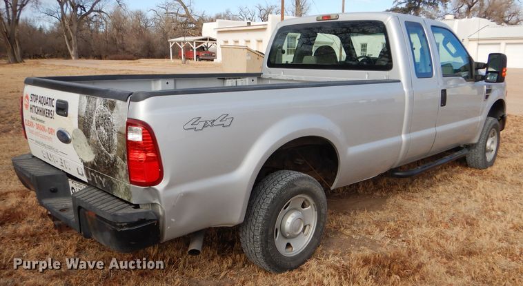 image for item FG9880 2008 Ford F250 Super Duty XL SuperCab pickup truck