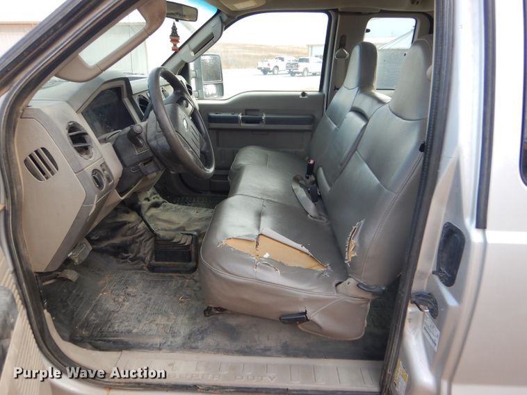 image for item FG9880 2008 Ford F250 Super Duty XL SuperCab pickup truck