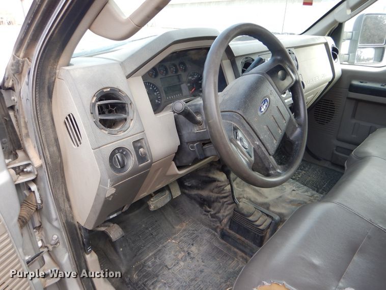 image for item FG9880 2008 Ford F250 Super Duty XL SuperCab pickup truck