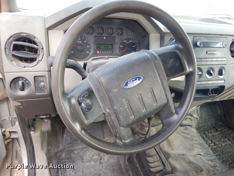 image for item FG9880 2008 Ford F250 Super Duty XL SuperCab pickup truck