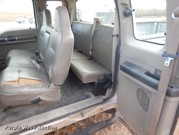 image for item FG9880 2008 Ford F250 Super Duty XL SuperCab pickup truck