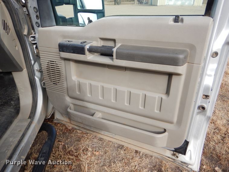 image for item FG9880 2008 Ford F250 Super Duty XL SuperCab pickup truck