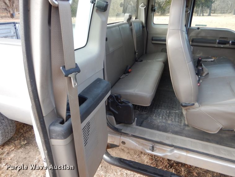 image for item FG9880 2008 Ford F250 Super Duty XL SuperCab pickup truck