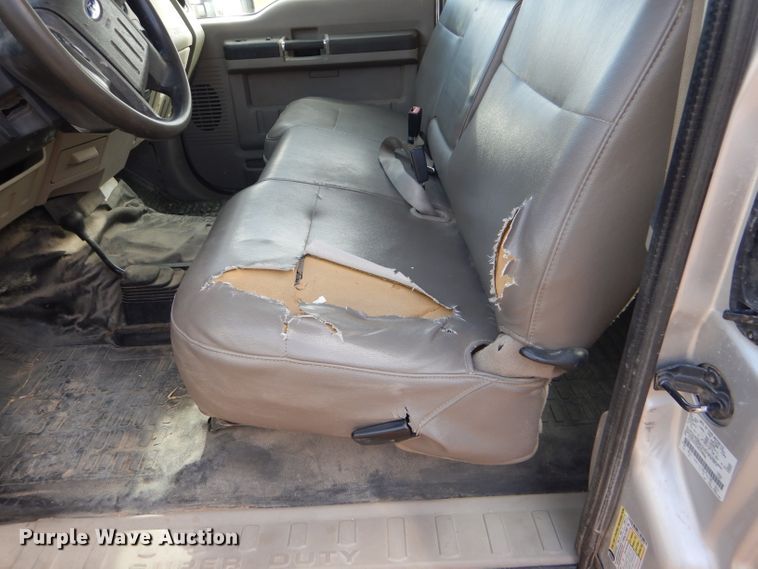 image for item FG9880 2008 Ford F250 Super Duty XL SuperCab pickup truck