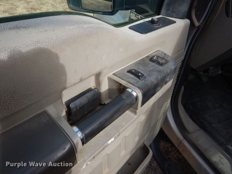 image for item FG9880 2008 Ford F250 Super Duty XL SuperCab pickup truck