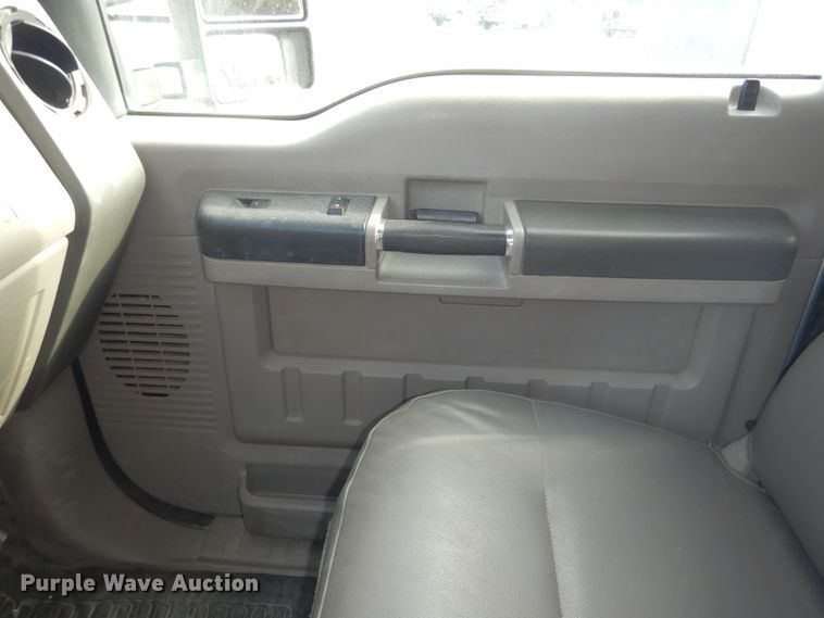 image for item FG9880 2008 Ford F250 Super Duty XL SuperCab pickup truck