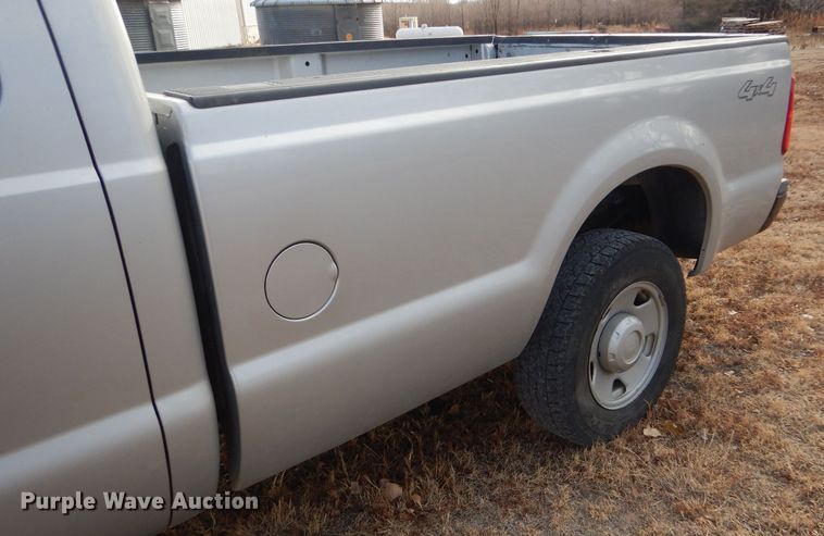 image for item FG9880 2008 Ford F250 Super Duty XL SuperCab pickup truck