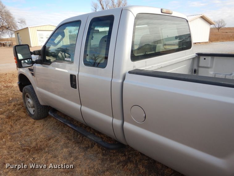 image for item FG9880 2008 Ford F250 Super Duty XL SuperCab pickup truck