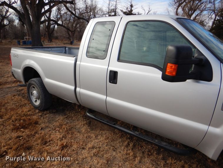 image for item FG9880 2008 Ford F250 Super Duty XL SuperCab pickup truck