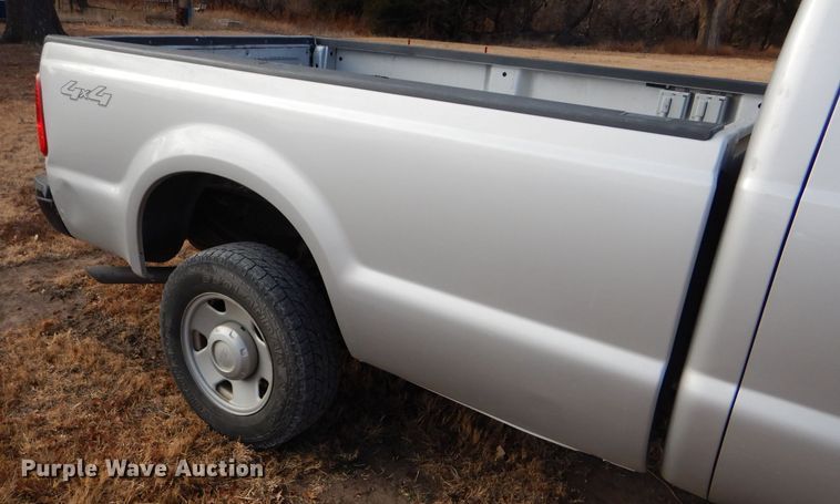 image for item FG9880 2008 Ford F250 Super Duty XL SuperCab pickup truck