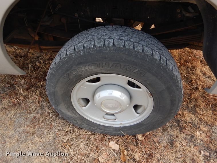 image for item FG9880 2008 Ford F250 Super Duty XL SuperCab pickup truck